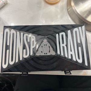 Jeffree Star x Shane Dawson Conspiracy Palette